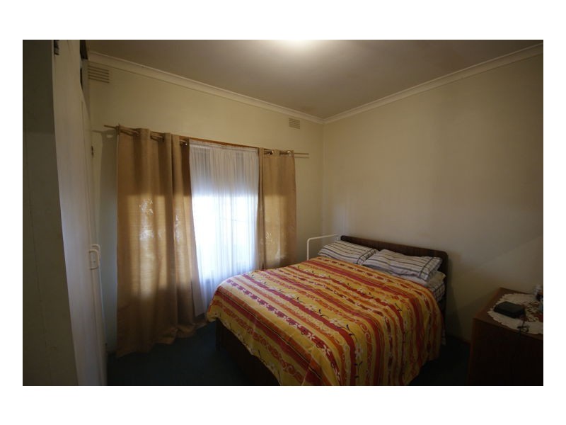 280 Henry Street, Deniliquin NSW 2710