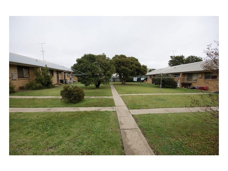 280 Henry Street, Deniliquin NSW 2710