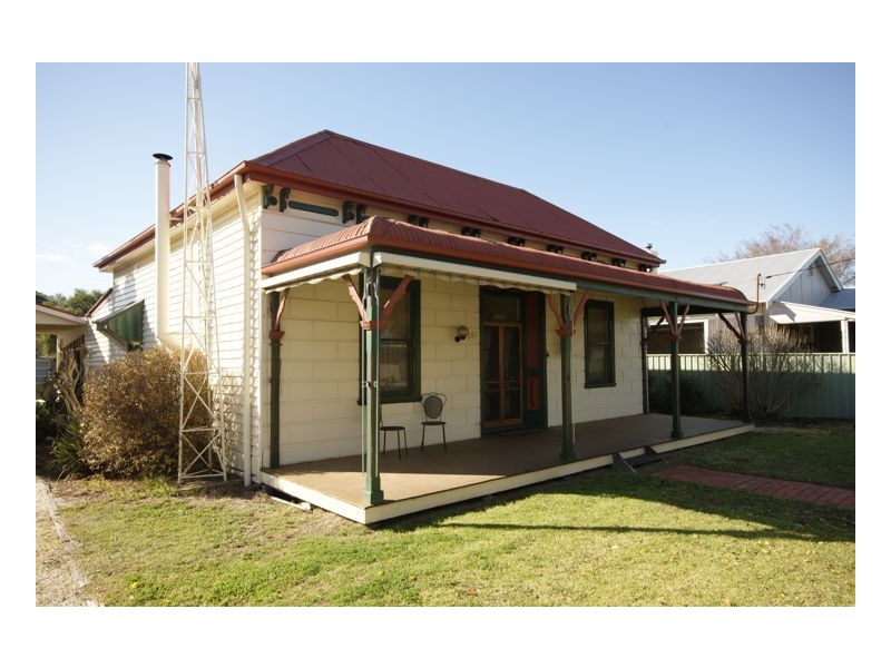 363 Trickett St, Deniliquin NSW 2710