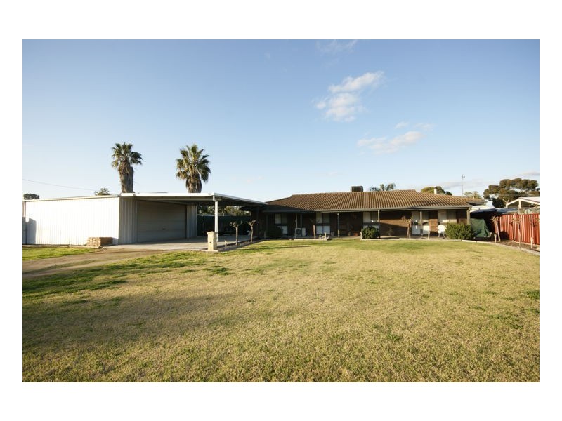 249 Lagoon Street, Deniliquin NSW 2710
