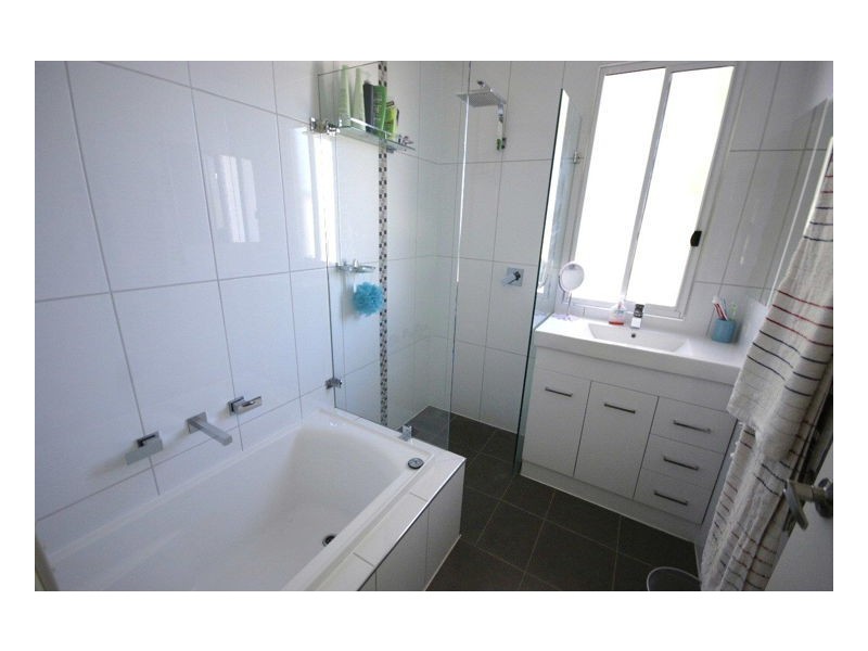 341 Sloane Street, Deniliquin NSW 2710