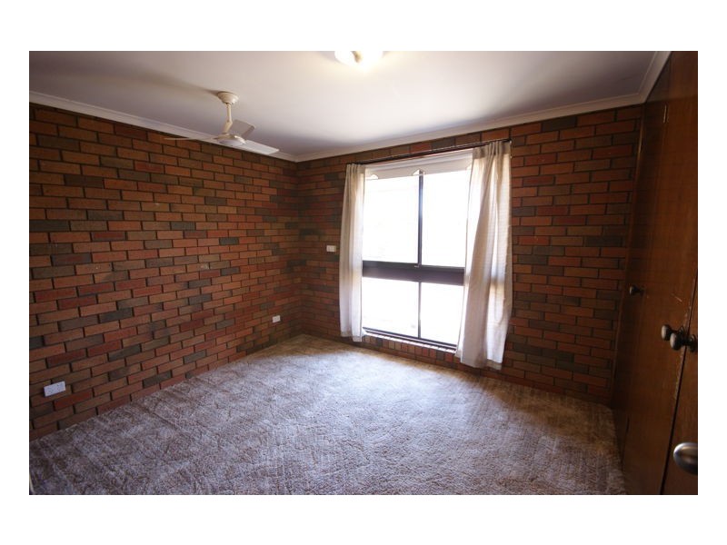 2/425 Harfleur Street, Deniliquin NSW 2710