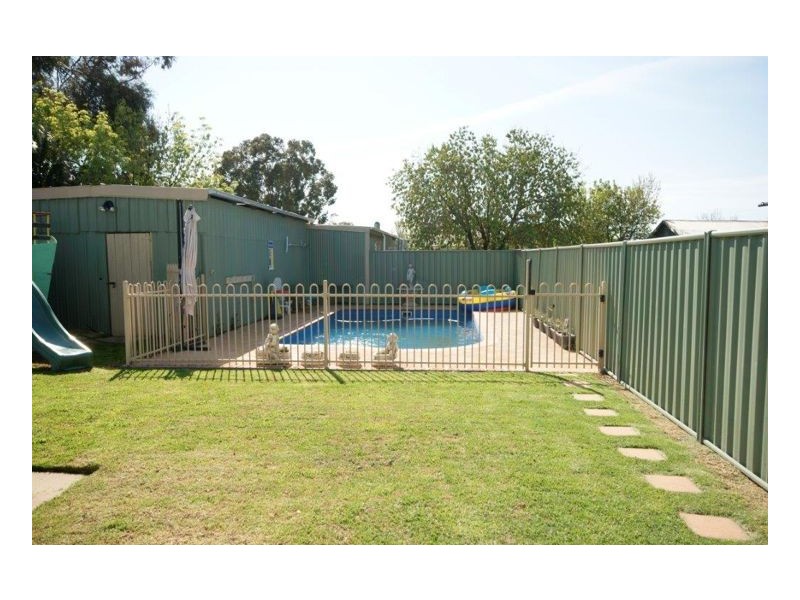 469 Henry Street,, Deniliquin NSW 2710