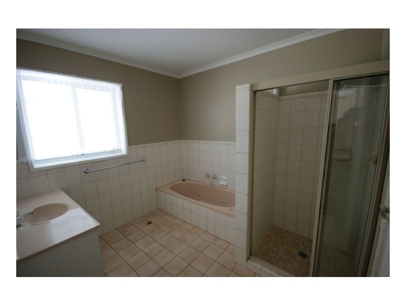 210 Victoria St, Deniliquin NSW 2710