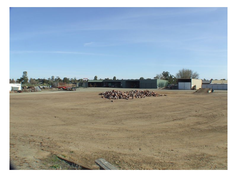 87 Old Racecourse Road, Deniliquin NSW 2710