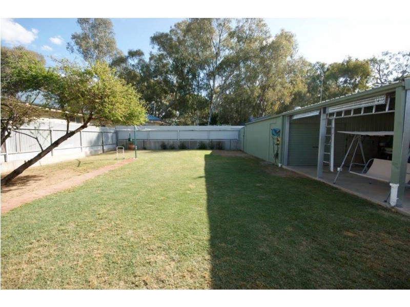 348 Victoria St, Deniliquin NSW 2710