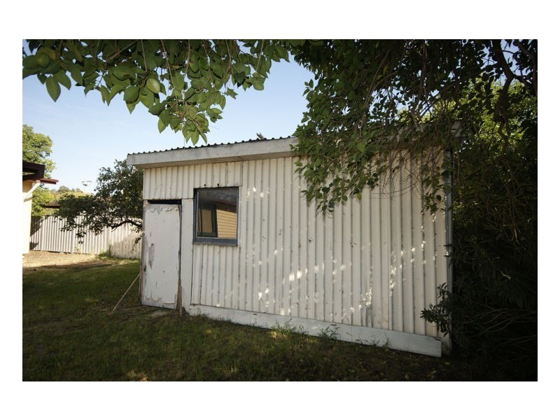 5 Robertson Crescent, Deniliquin NSW 2710