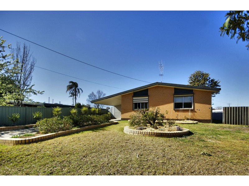283 Noyes Street, Deniliquin NSW 2710