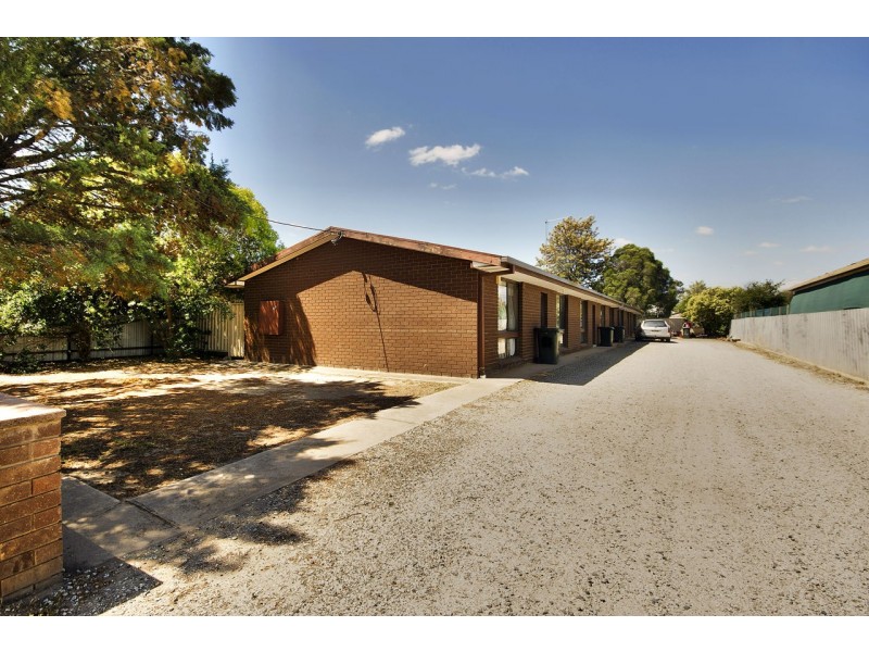 1/261 Victoria Street, Deniliquin NSW 2710