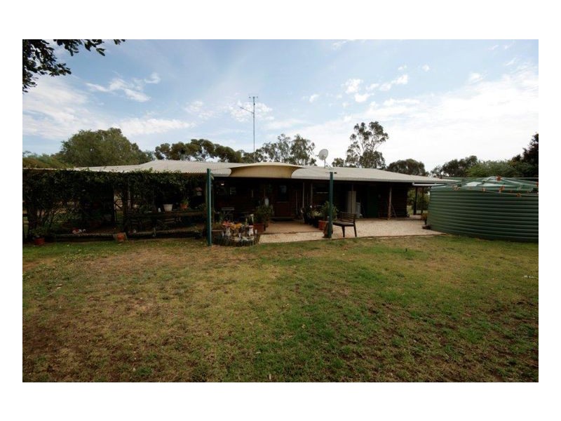 454 Todds Road, Deniliquin NSW 2710