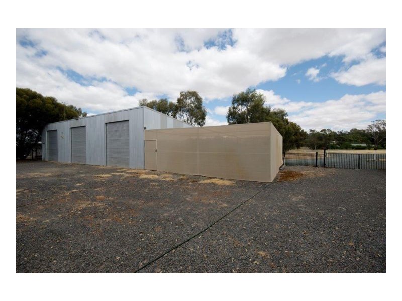 180-182 Finley Road, Deniliquin NSW 2710