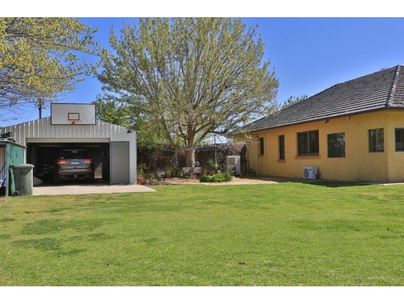 251 Harfleur St, Deniliquin NSW 2710