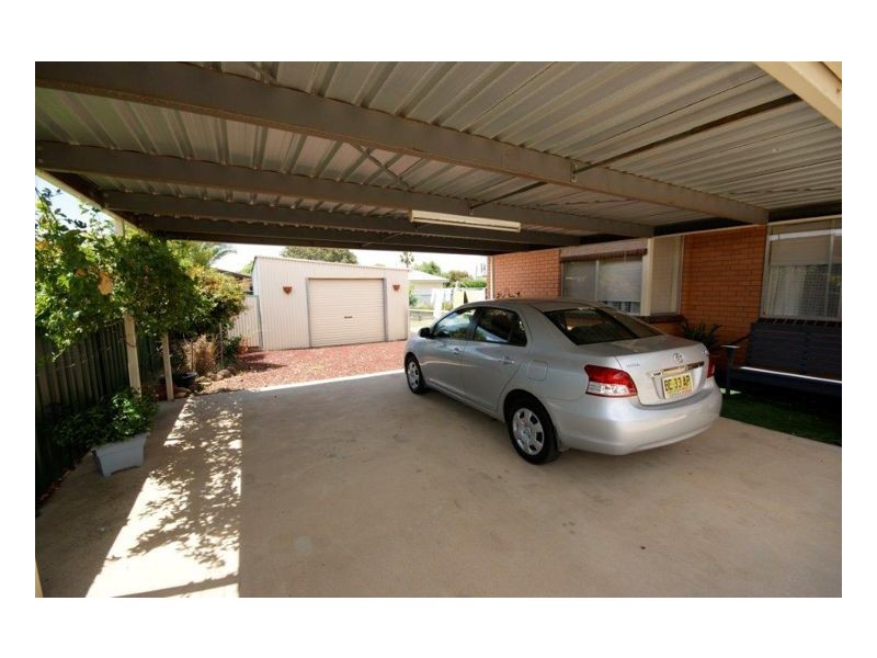 4 Stratton Court, Deniliquin NSW 2710