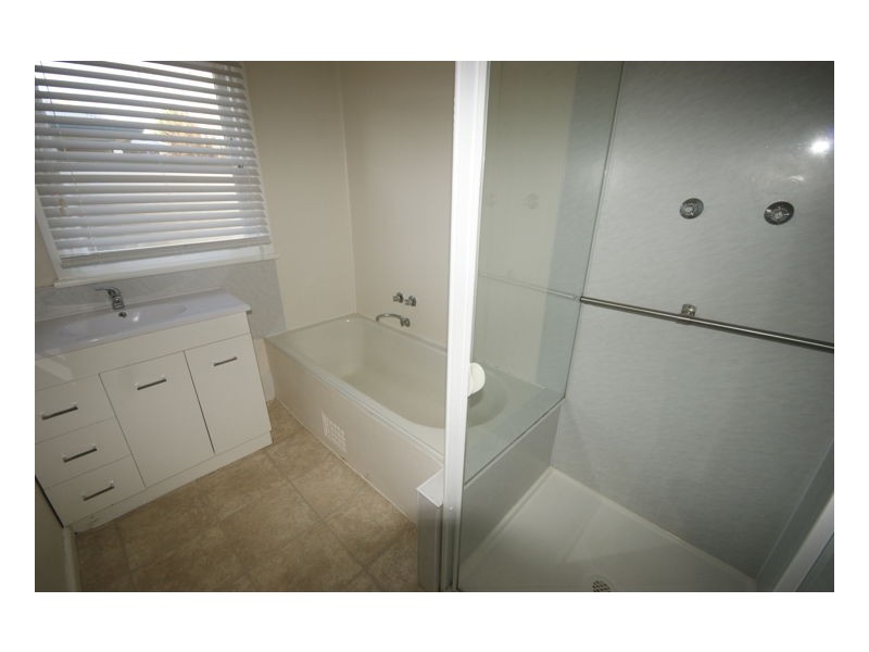 81 Wellington Street, Deniliquin NSW 2710