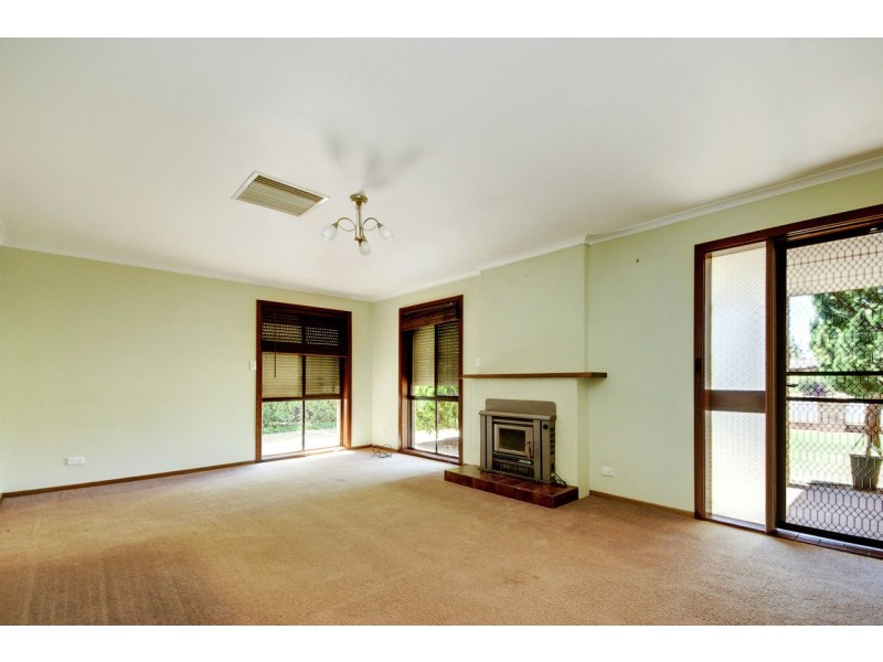 432 Wood Street, Deniliquin NSW 2710