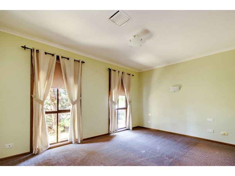 432 Wood Street, Deniliquin NSW 2710