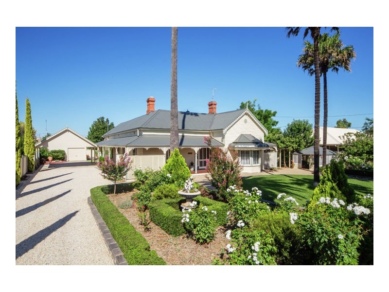 328 Poictiers Street, Deniliquin NSW 2710