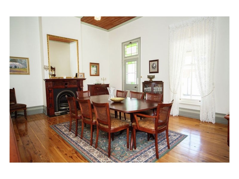 328 Poictiers Street, Deniliquin NSW 2710