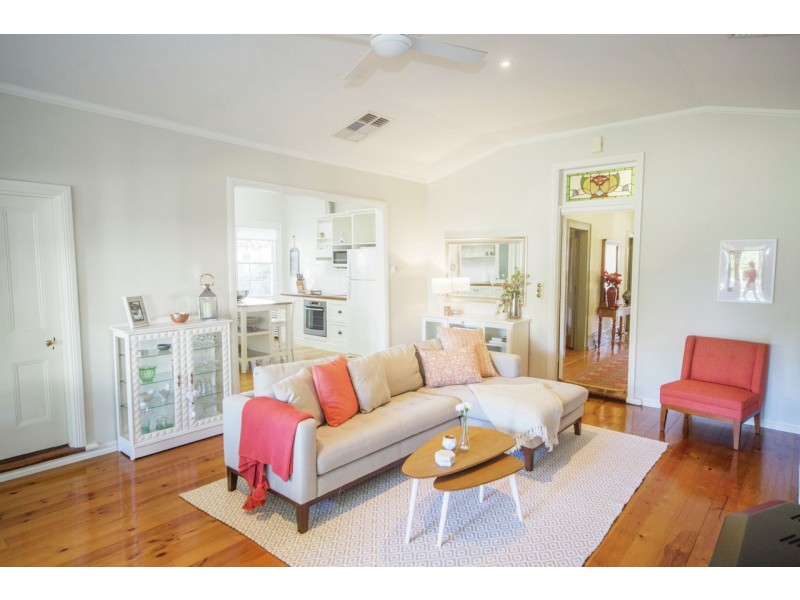 328 Poictiers Street, Deniliquin NSW 2710