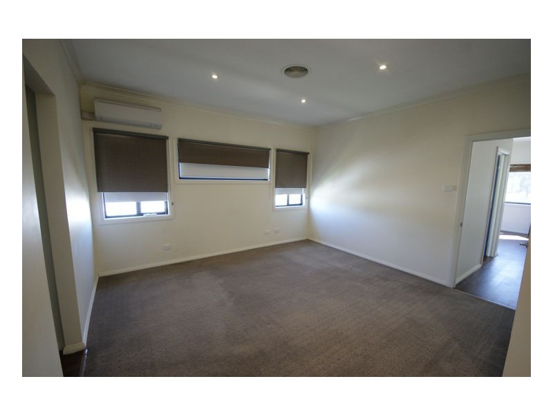 313 Harfleur Street, Deniliquin NSW 2710