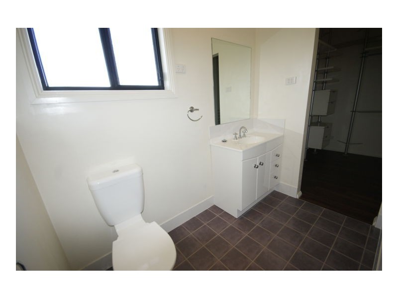 313 Harfleur Street, Deniliquin NSW 2710