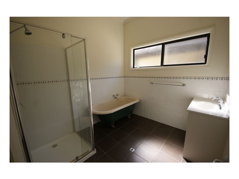 313 Harfleur Street, Deniliquin NSW 2710