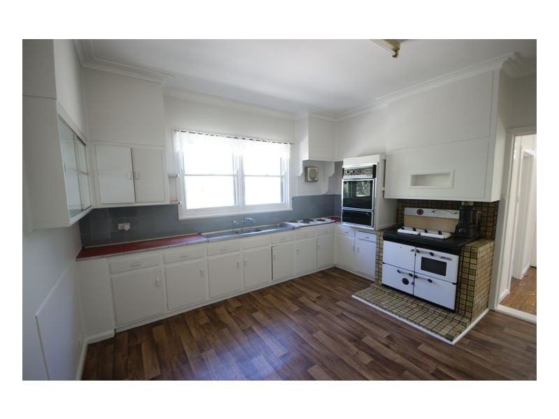 372 Victoria Street, Deniliquin NSW 2710