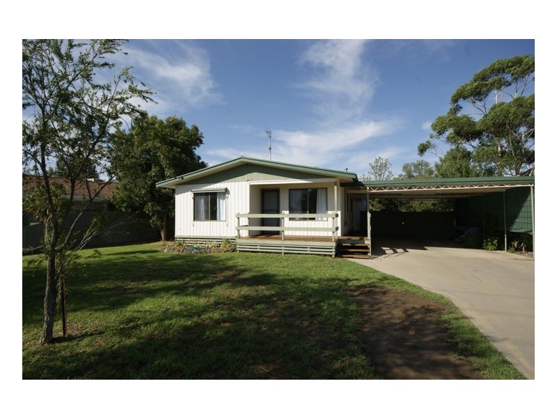 282 Finley Road, Deniliquin NSW 2710