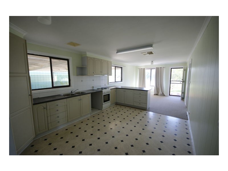 282 Finley Road, Deniliquin NSW 2710