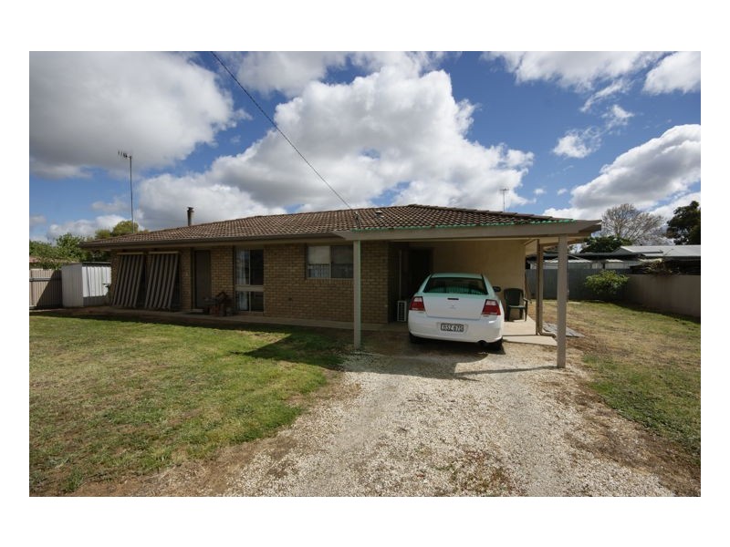 129 Junction Street, Deniliquin NSW 2710