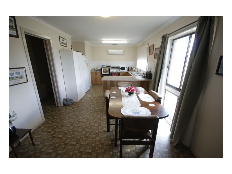 129 Junction Street, Deniliquin NSW 2710