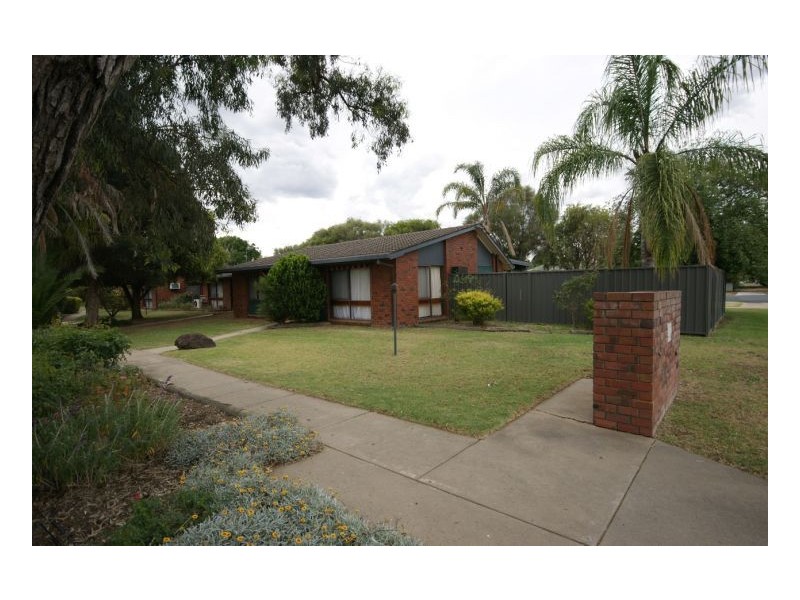 1/356 Wood St, Deniliquin NSW 2710