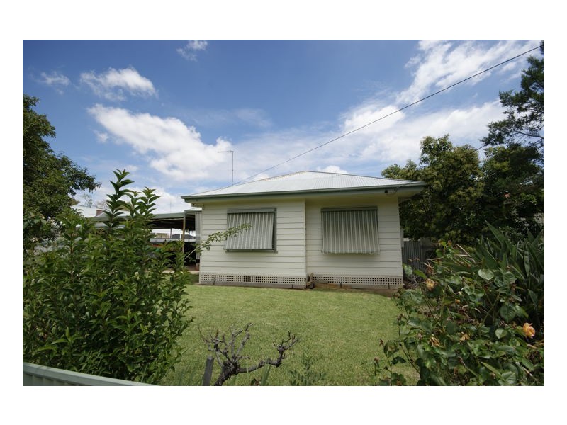 520 St Michael Street, Deniliquin NSW 2710