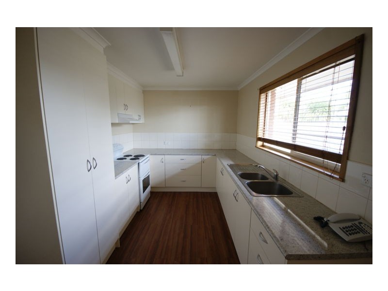 233 Hetherington Street, Deniliquin NSW 2710