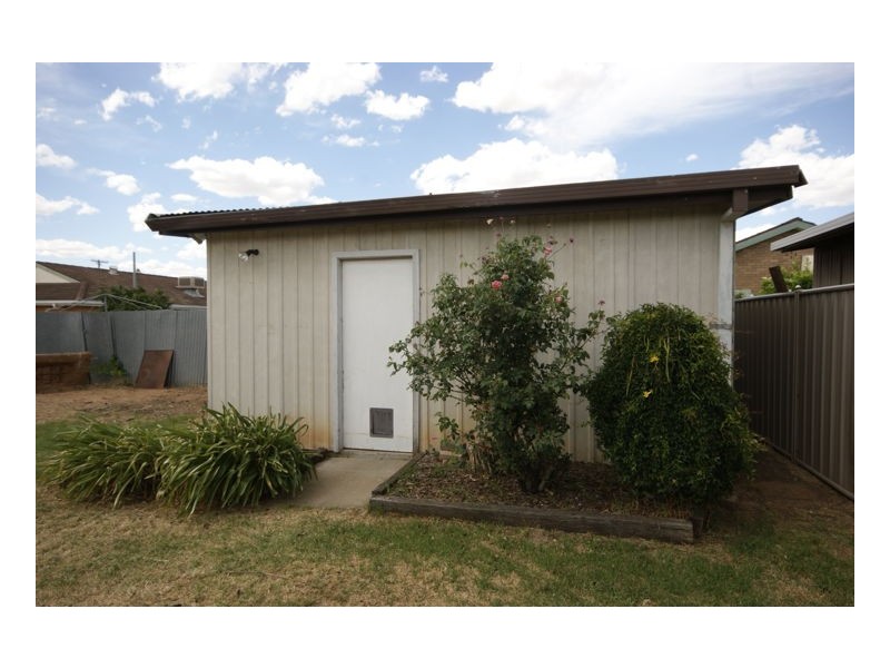 233 Hetherington Street, Deniliquin NSW 2710