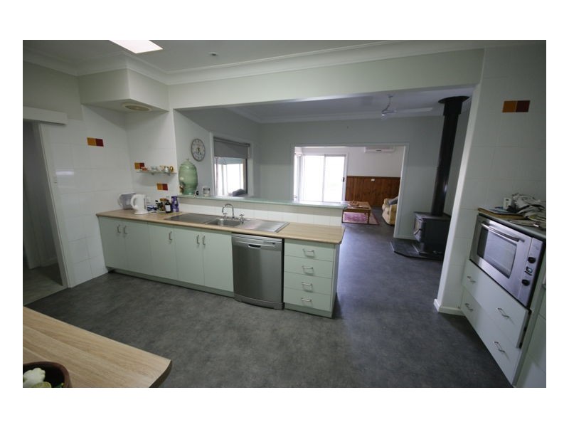 159 Henry Street, Deniliquin NSW 2710