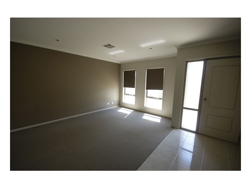 186 Wanderer Street, Deniliquin NSW 2710