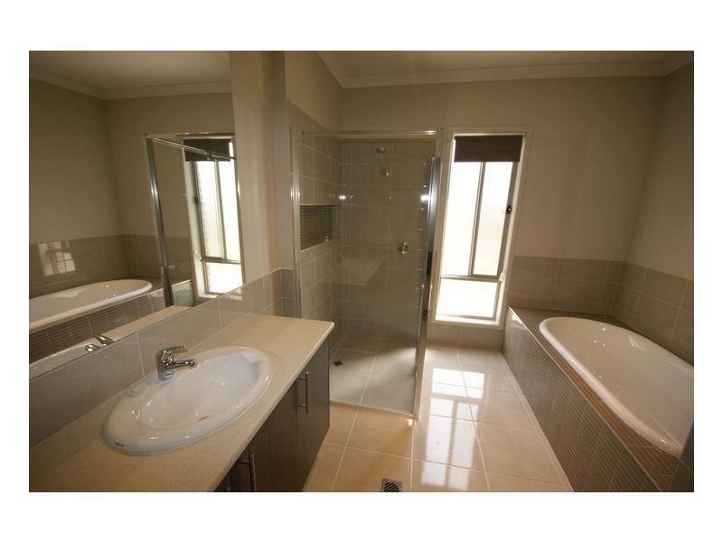 186 Wanderer Street, Deniliquin NSW 2710