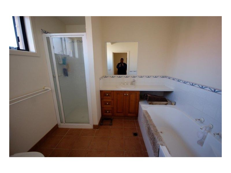 7 Vaughan Place, Deniliquin NSW 2710