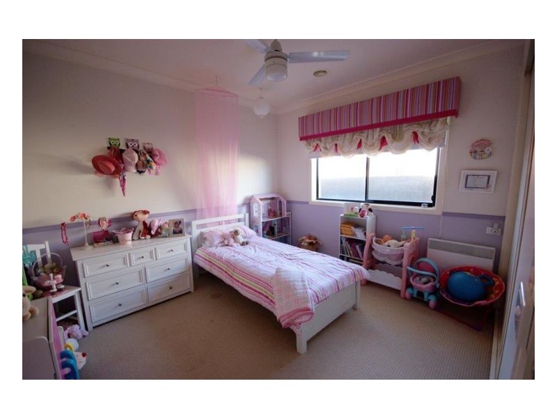 7 Vaughan Place, Deniliquin NSW 2710