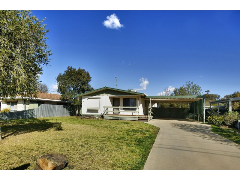 282 Finley Road, Deniliquin NSW 2710