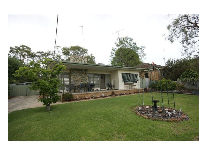 372 Victoria Street, Deniliquin NSW 2710