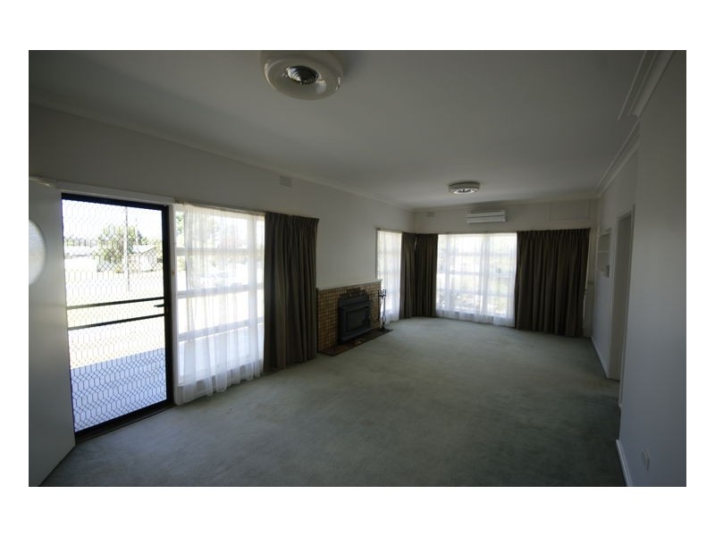 372 Victoria Street, Deniliquin NSW 2710