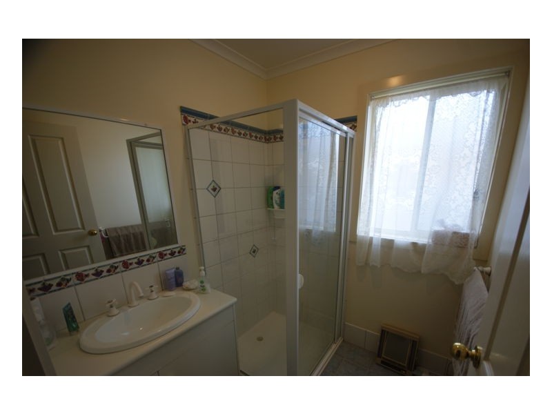 2/282 Wick Street, Deniliquin NSW 2710