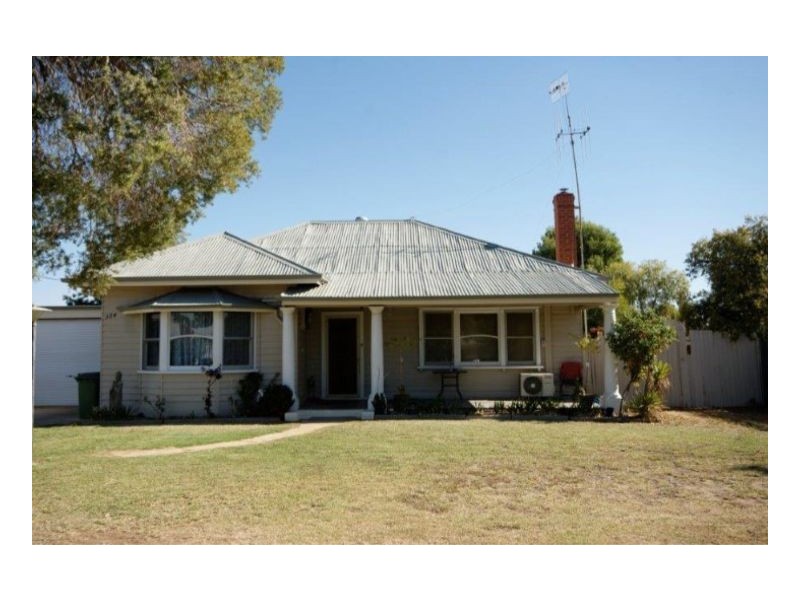 324 Wood Street, Deniliquin NSW 2710