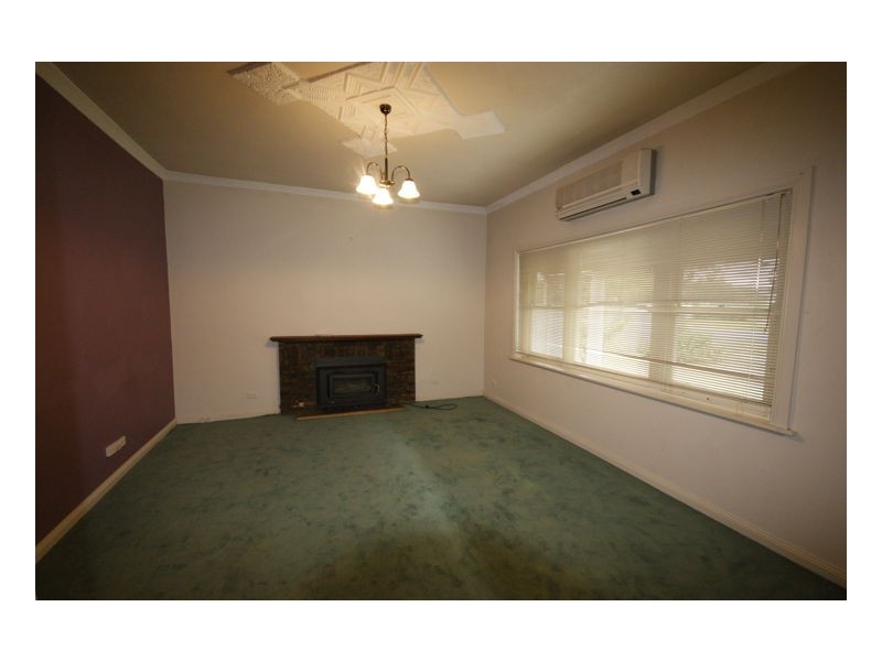 324 Wood Street, Deniliquin NSW 2710