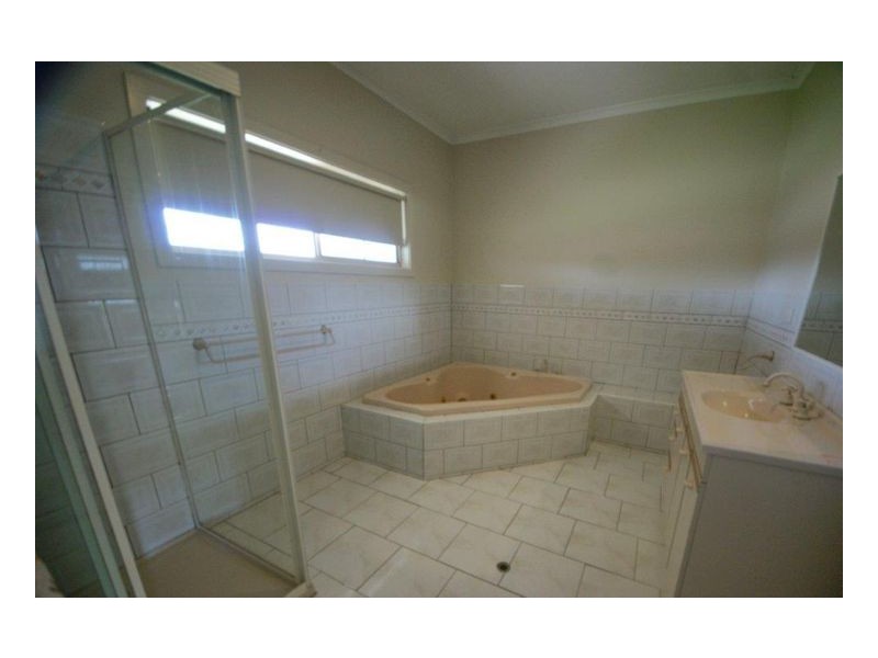 177 Lawson Syphon Road, Deniliquin NSW 2710