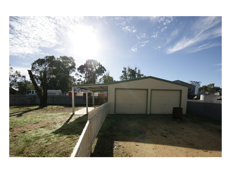 353 Herriott Street, Deniliquin NSW 2710