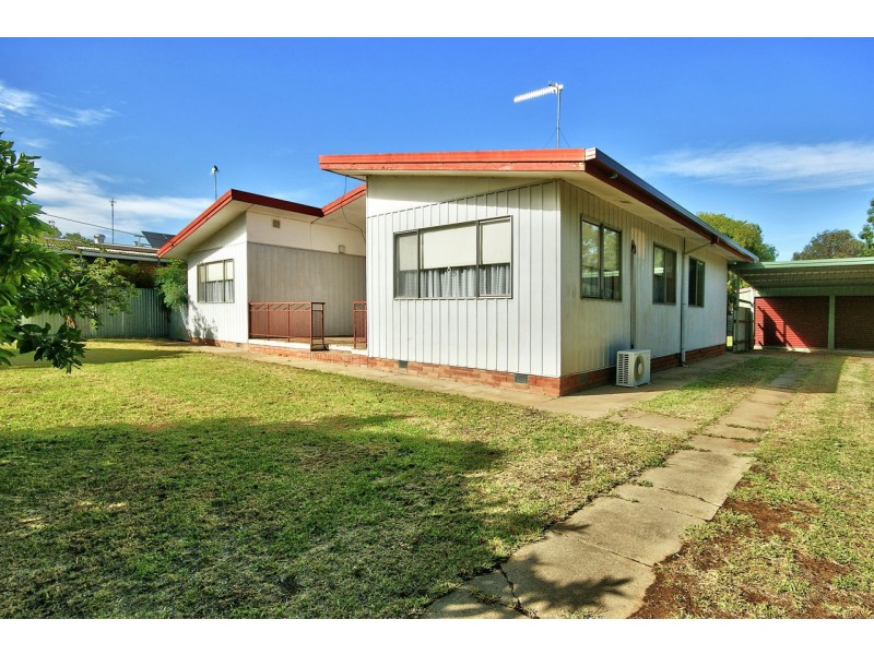 214 Victoria Street, Deniliquin NSW 2710