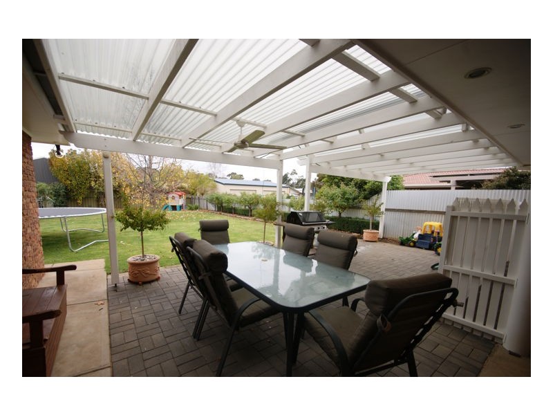 543 Poictiers Street, Deniliquin NSW 2710